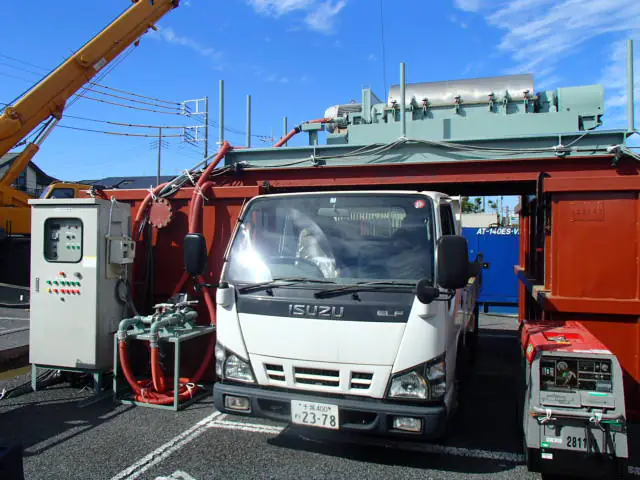 脱水機（遠心分離機）設置状況　HS-400MW の写真