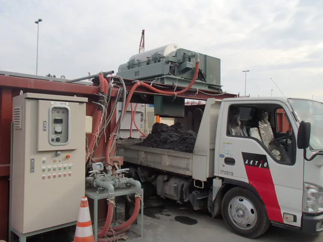 脱水機(遠心分離機)設置状況 MW-4の写真