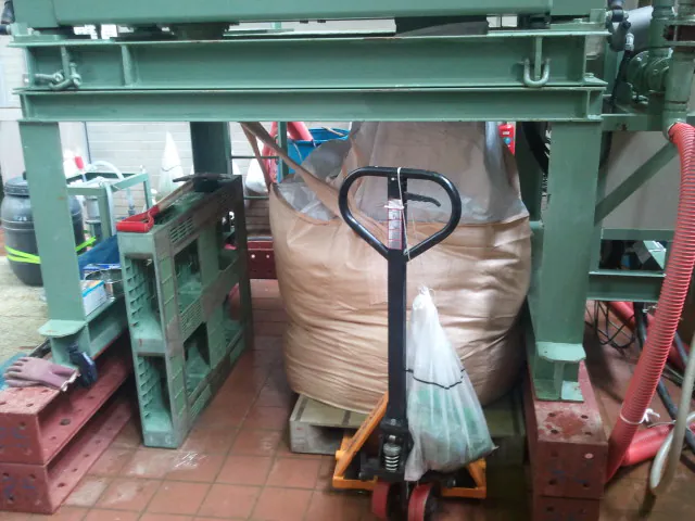 脱水機(遠心分離機)設置状況の写真