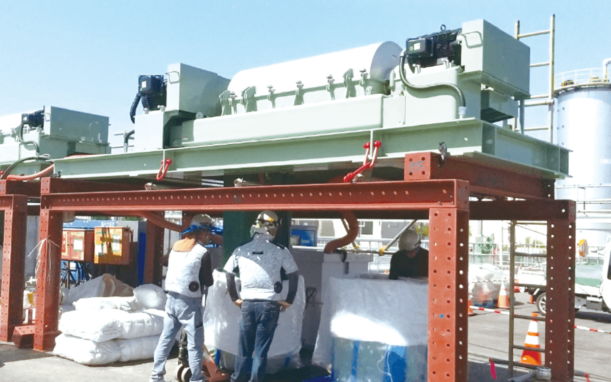 脱水機(遠心分離機)設置状況 HS-550MW×2台