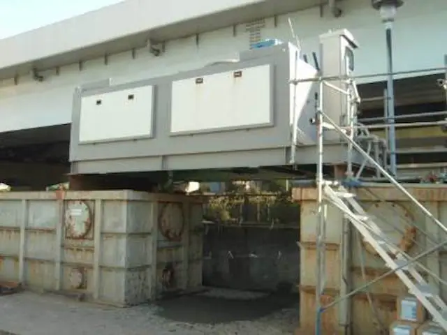 脱水機(遠心分離機)設置状況 HS-500MW の写真