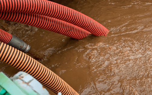 汚泥受槽 処理水