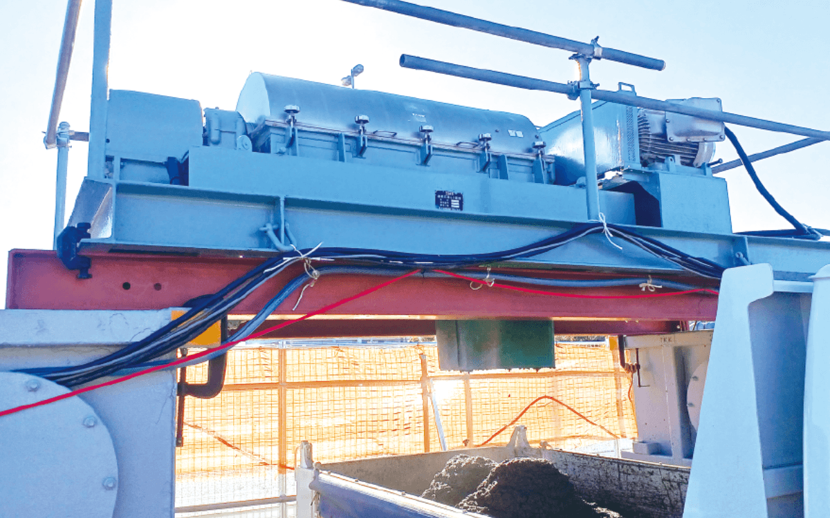脱水機(遠心分離機)設置状況 HS-400MW