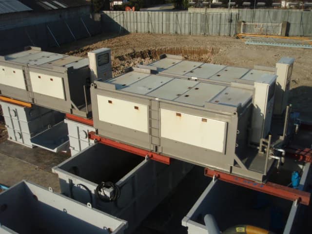 分級用 脱水機(遠心分離機)HS-500MW×2台 ・脱水用 脱水機(遠心分離機)HS-500MW×1台 の写真