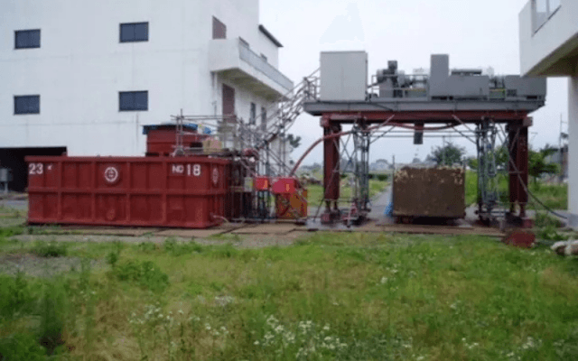 下水処理場の消化槽解体のため汚泥を処理!従来比較で処分費用が1/2に!
