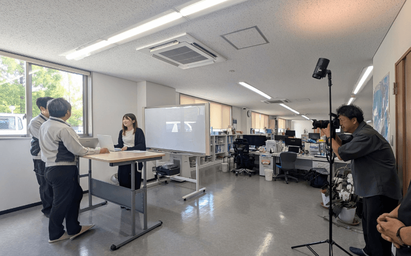 社内 撮影風景